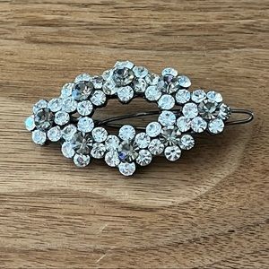 Beautiful crystal hair clip